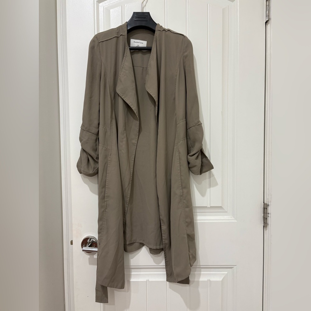 Aritzia Babaton Flowy Trench Coat XXS